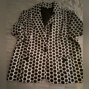 Harve Benard Women’s Cropped Short Sleeve Blazer